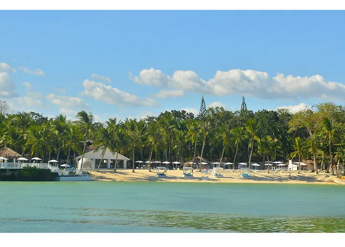 Pacific Cebu Resort 3*
